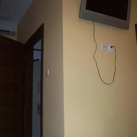 Florianska 33 بيت شباب *